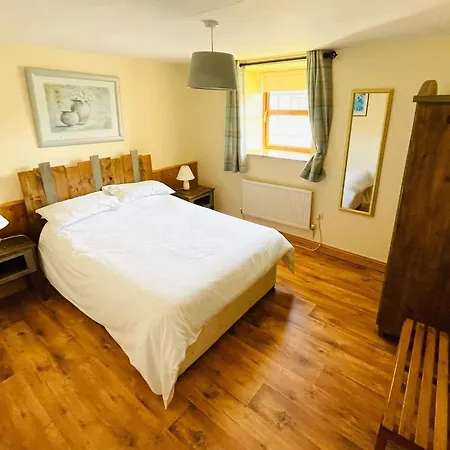 Pods And Cottages Campsite Doonbeg