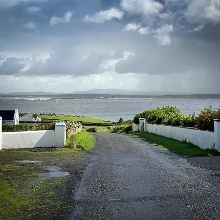 Campsite Pods And Cottages Doonbeg
